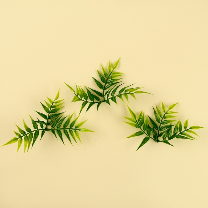 Веточка зелени, размер 1 шт11*5*5см., набор 3 шт. Веточка зелени, размер 1 шт11*5*5см., набор 3 шт.