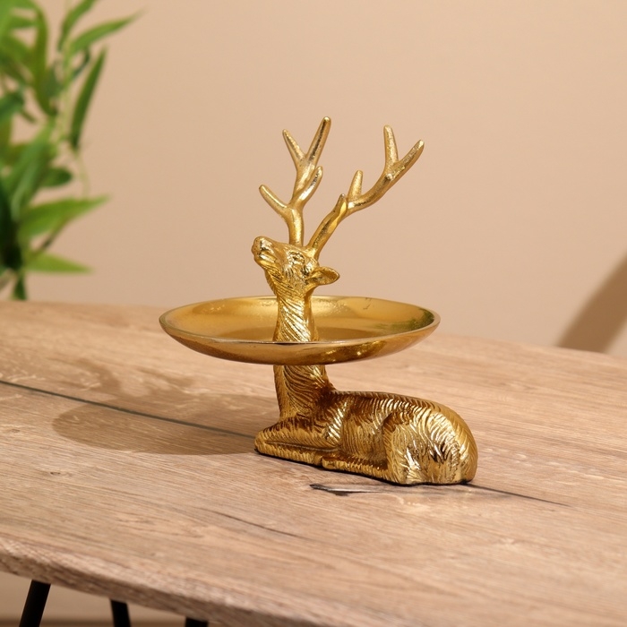 Блюдо для закусок Блюдо для закусок "Олень" алюминий 20х14х19 см