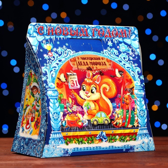 Новый год. Подарочная коробка Новый год. Подарочная коробка "Дед мороз с белочкой" 24,5 х 11,5 х 23 см.