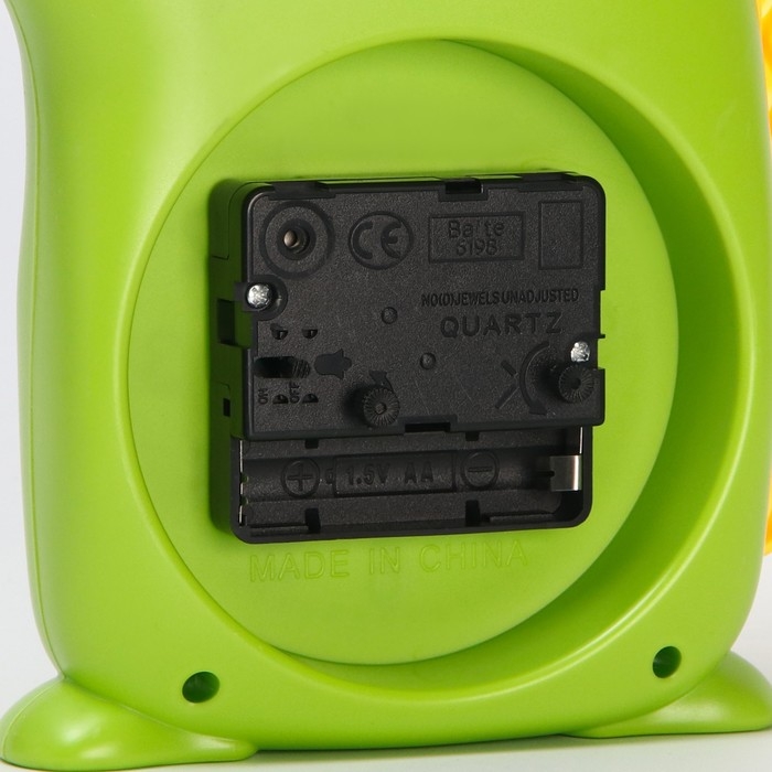 Часы - будильник настольные Часы - будильник настольные "Крокодил" детские, дискретный ход, d-9 см, 12 х 15 см, АА