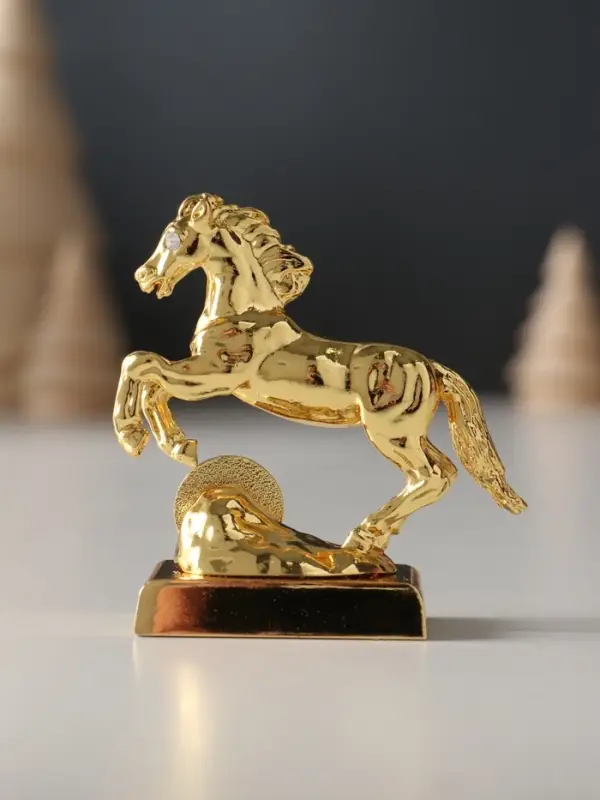 Сувенир Лошадь с монеткой и пожеланием  Сувенир Лошадь с монеткой и пожеланием "Богатства", 6х2,5х6 см.