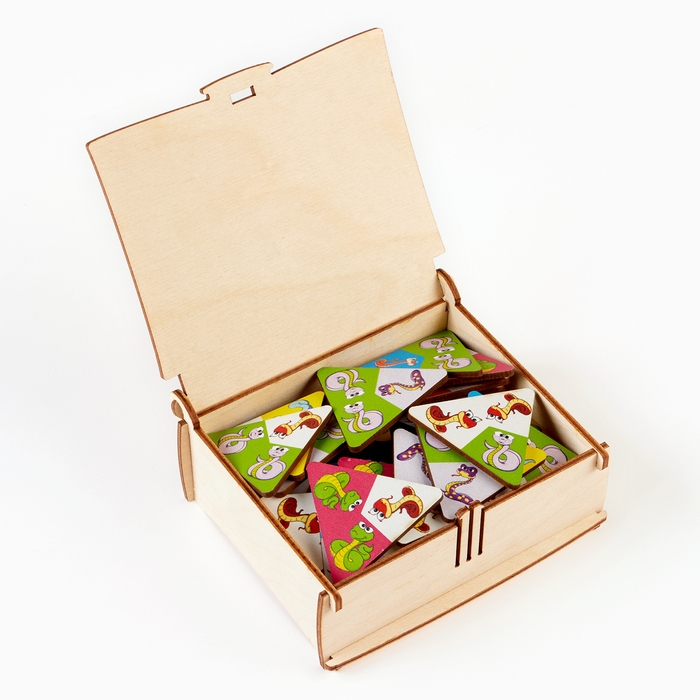 Настольная игра, тримино  Настольная игра, тримино "Цветные змейки. Время игры", 56 костяшек