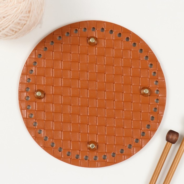 Основа для вязаных изделий кожзам Основа для вязаных изделий кожзам "Круглая плетёнка" коричневый 15х15 см