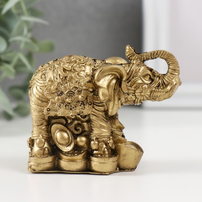 Нэцкэ полистоун Нэцкэ полистоун "Слон на монетах" бронза 6,7х8,2х4,6 см