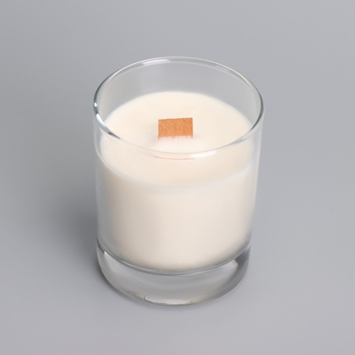 Свеча из соевого воска в стакане с деревянным фитилем и крышкой  Свеча из соевого воска в стакане с деревянным фитилем и крышкой "Имбирное печенье", 110 гр