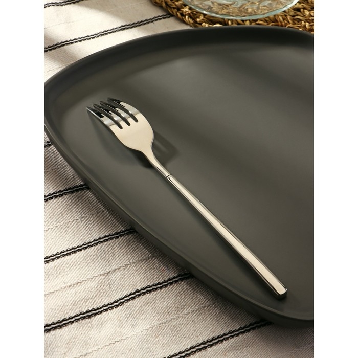 Вилка столовая из нержавеющей стали Magistro Line, h=21,5 см, цвет серебряный Вилка столовая из нержавеющей стали Magistro Line, h=21,5 см, цвет серебряный