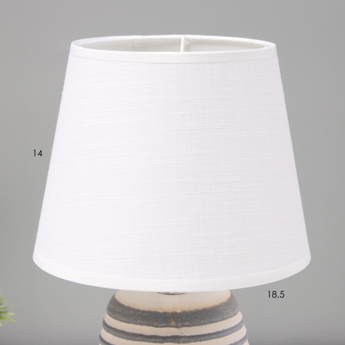 Настольная лампа Настольная лампа "Алатея" Е14 40Вт бело-серый 17х17х28 см