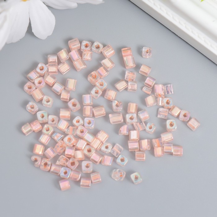 Бисер стекло 6/0 "Кубик. Полупрозрачный. Нежно-розовый" 10 гр
