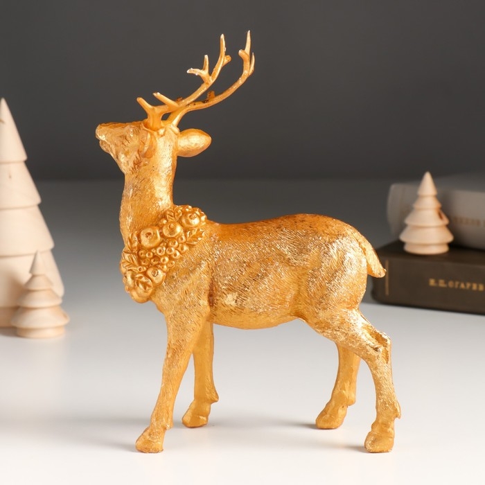 Сувенир полистоун  Сувенир полистоун "Золотой олень с венком на шее" 11,8х5,7х16,8 см