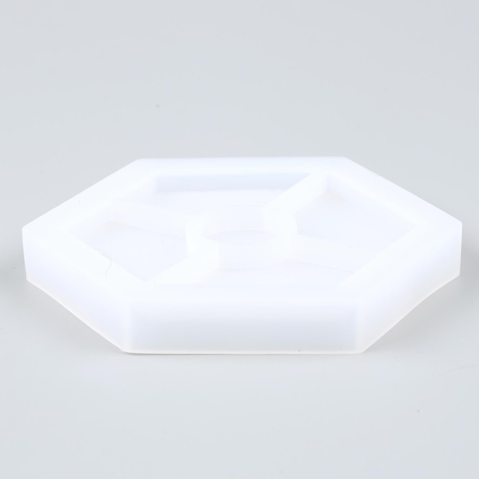 Форма силиконовая универсальная «Шестиугольник», размер изделия 11,6 × 10,1 × 1,2 см