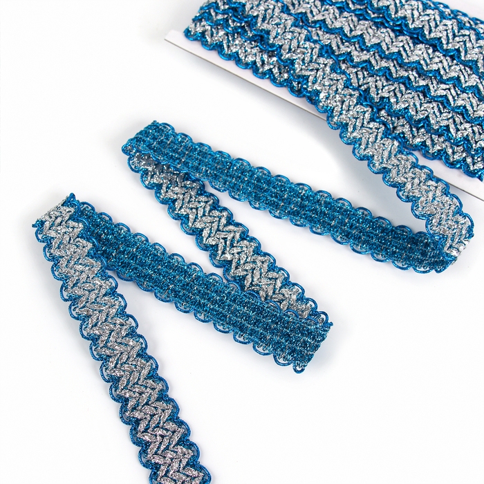 Тесьма волной, голубая с серебром, в рулоне 10 м Тесьма волной, голубая с серебром, в рулоне 10 м