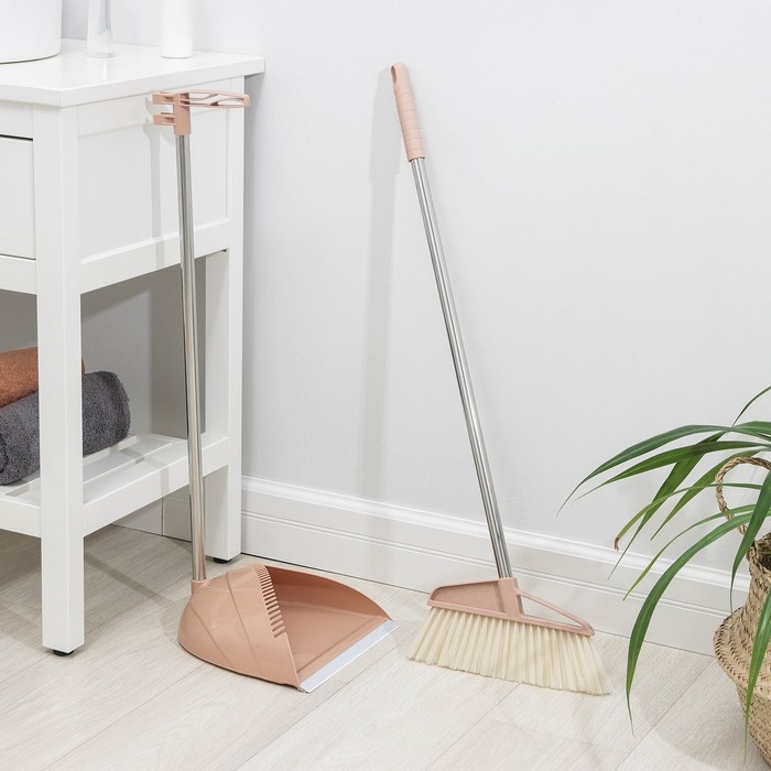 Щётка для пола Доляна: щётка 23×88 см, совок 26×26×73 см, цвет бежевый Щётка для пола Доляна: щётка 23×88 см, совок 26×26×73 см, цвет бежевый