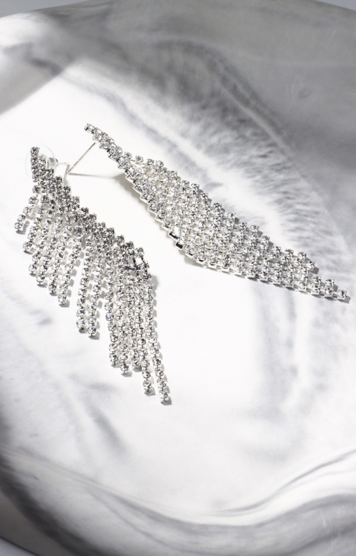 Серьги висячие со стразами «Вечное сияние» водопад, цвет белый в серебре Серьги висячие со стразами «Вечное сияние» водопад, цвет белый в серебре