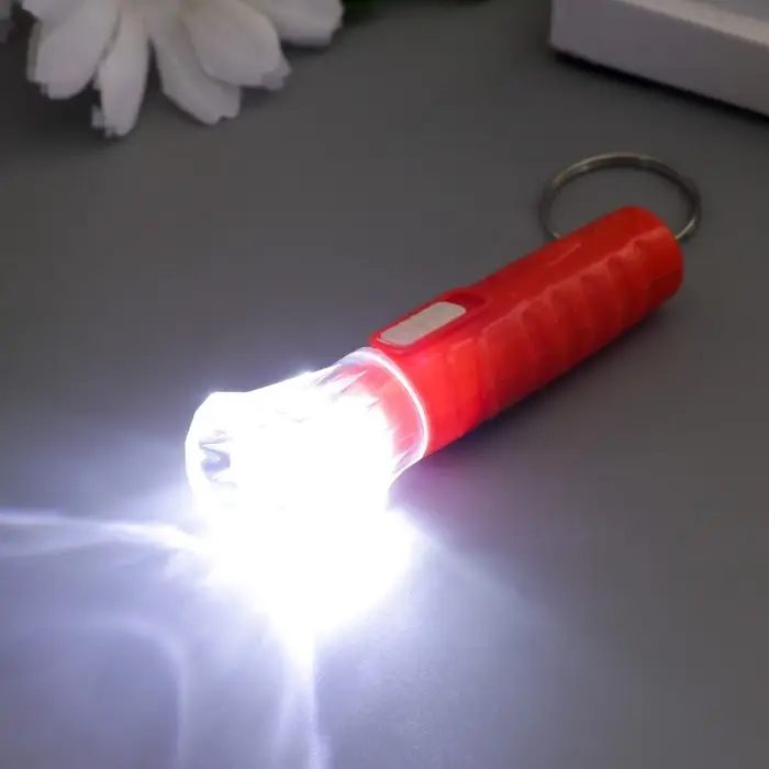 Фонарик брелок для ключей на кольце «Ромбики», светит, 6.8×2.2×2.2 см, МИКС Фонарик брелок для ключей на кольце «Ромбики», светит, 6.8×2.2×2.2 см, МИКС