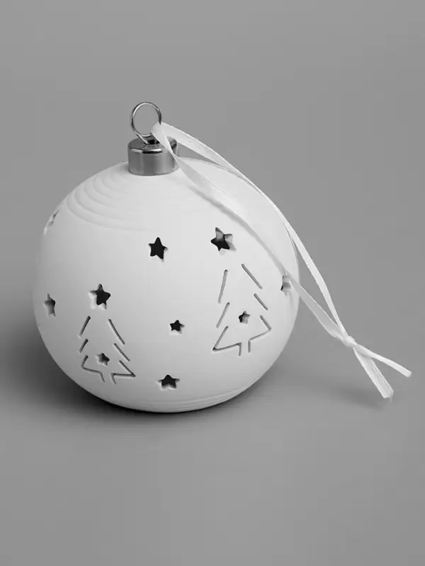 Ёлочный шар &laquo;Ёлки&raquo;, 9&times;9&times;9.8 см, 1 LED, керамика, от батареек LR44&times;2, свечение тёплое белое