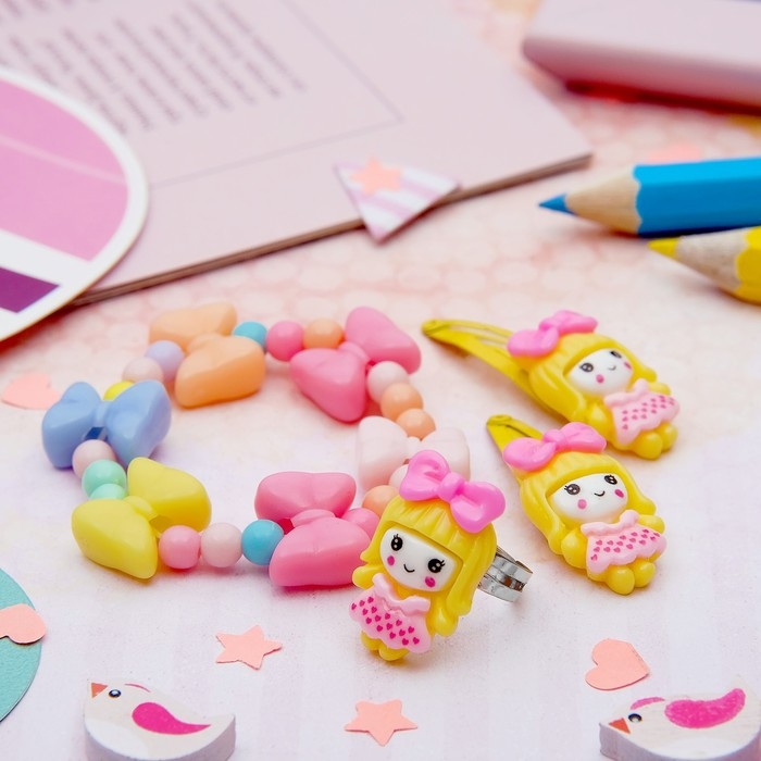 Набор детский «Выбражулька» 4 предмета: 2 заколки, браслет, кольцо «Бантики», цвет МИКС, форма МИКС Набор детский «Выбражулька» 4 предмета: 2 заколки, браслет, кольцо «Бантики», цвет МИКС, форма МИКС