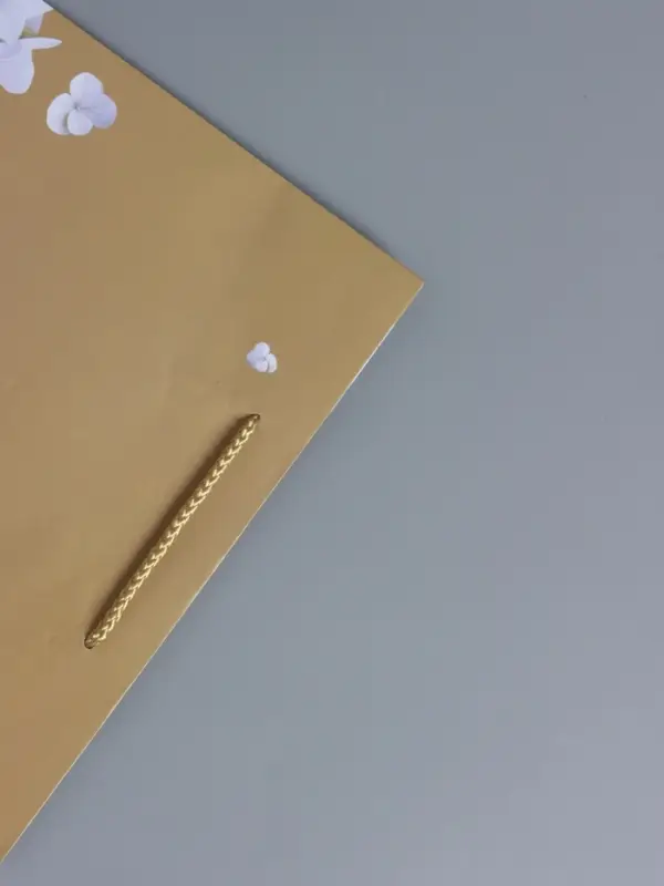 Пакет подарочный ламинированный "Пчёлка" 26 х 12 х 32 см