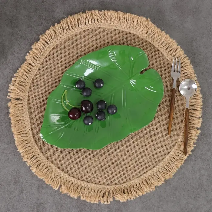 Блюдо для подачи &laquo;Лист&raquo;, пластик, 25&times;17&times;2 см, зелёное