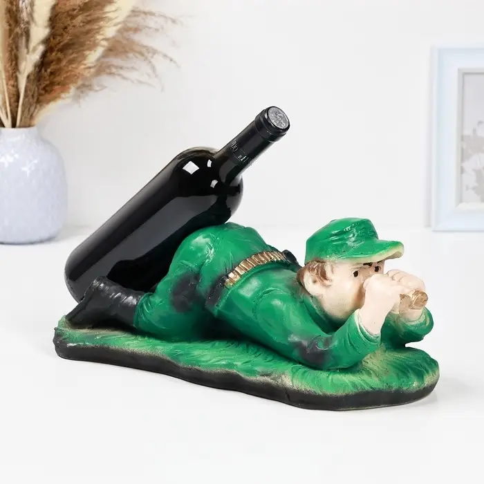 Подставка для бутылки &laquo;Охотник&raquo;, цветной, 39 см