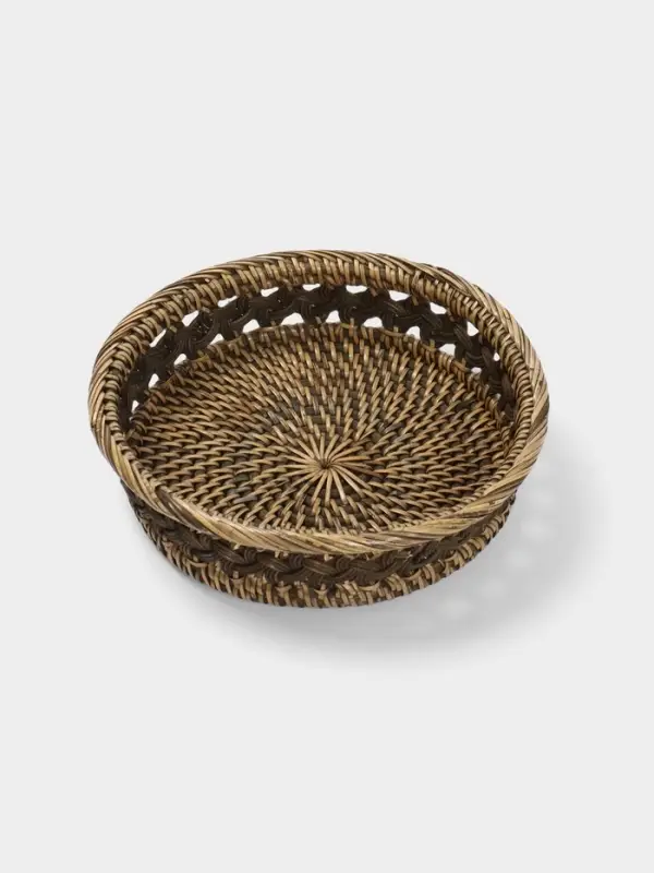 Корзинка плетёная из ротанга, 22&times;22&times;6 см