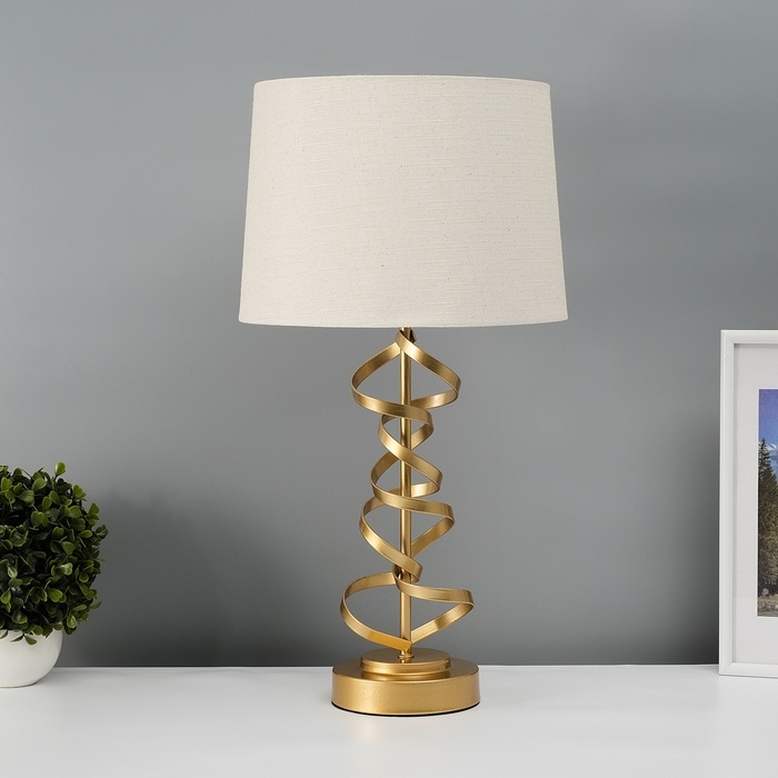 Настольная лампа с абажуром RISALUX «Малави», Е27, 40 Вт, золото, фигурное основание, 28×28×54 см Настольная лампа с абажуром RISALUX «Малави», Е27, 40 Вт, золото, фигурное основание, 28×28×54 см