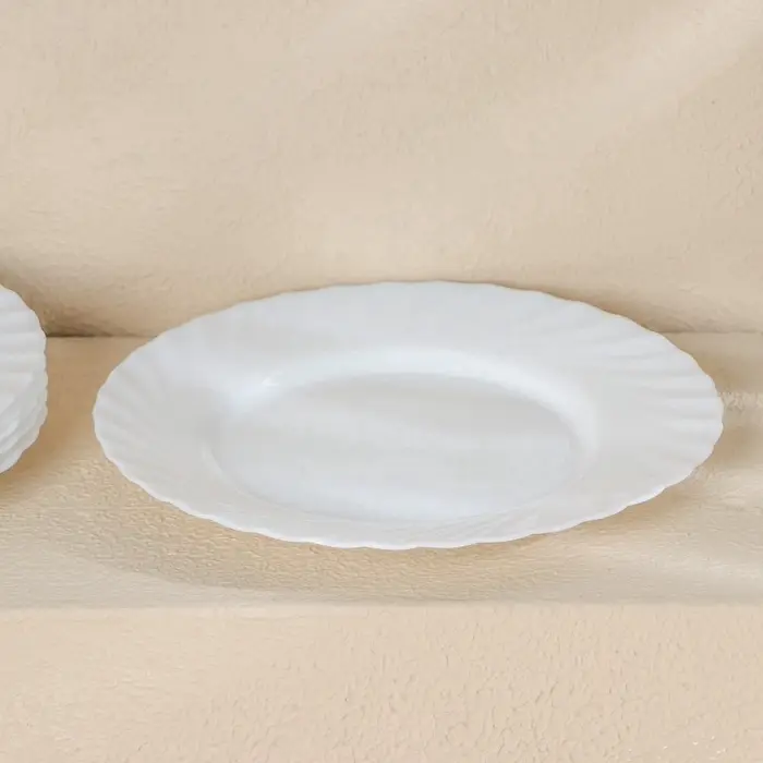 Тарелка Luminarc Trianon, d=24.5 см, обеденная, стеклокерамика, белая