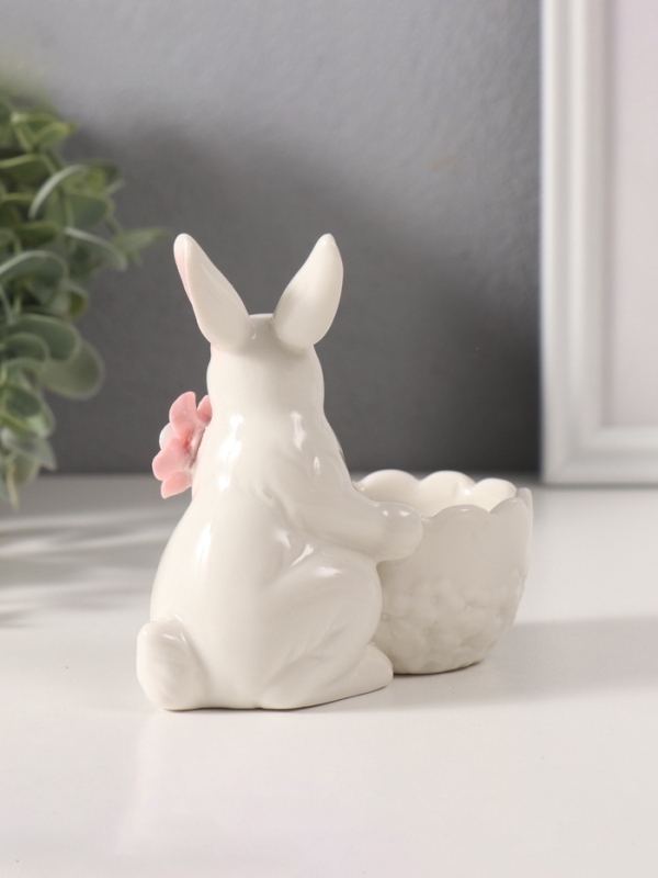 Сувенир керамика подставка "Белый кролик с цветочком" 5,6х10,5х10 см