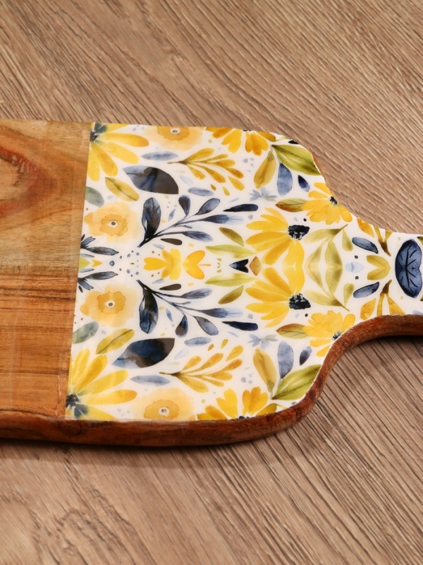 Доска разделочная прямоугольная "Желтые и синие цветы" дерево манго 41х18 см