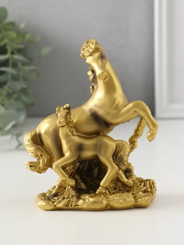 Сувенир полистоун Сувенир полистоун "Золотая лошадь с жеребёнком" 11х6х12,5 см
