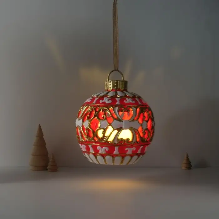 Фигурка - подвеска световая полистоун &laquo;Новогодний шар красный с белыми узорами&raquo;, ёлочная игрушка, 16.5&times;16.5&times;20 см