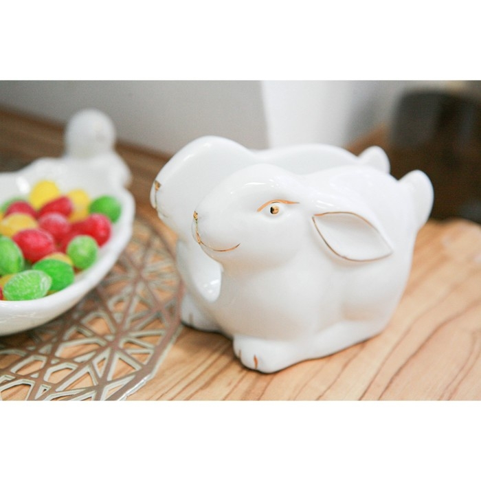 Салфетница Доляна «Зайка в золотом», 12×7×8,5 см, цвет белый Салфетница Доляна «Зайка в золотом», 12×7×8,5 см, цвет белый