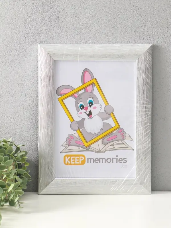 Фоторамка для фото 21&times;30 см Keep memories Luxe Elegance, с ножкой, пластик, серебро, (пластиковый экран)