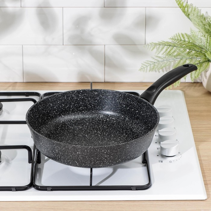 Сковорода Доляна &laquo;Элит&raquo;, d=26 см, антипригарное покрытие, пластиковая ручка, алюминий, чёрная