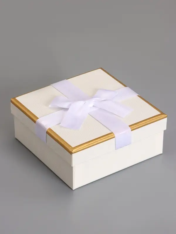 Набор подарочных коробок 3 в 1 квадратные, 19&times;19&times;9.5 см, 17&times;17&times;8 см, 15&times;15&times;6.5 см, с бантом, молочный