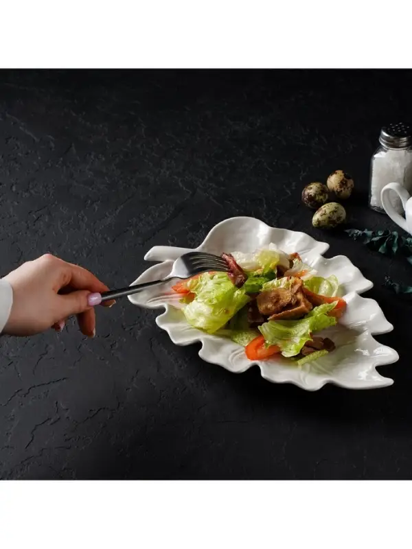 Блюдо сервировочное &laquo;Лист&raquo;, 30&times;20 см, керамика, белое