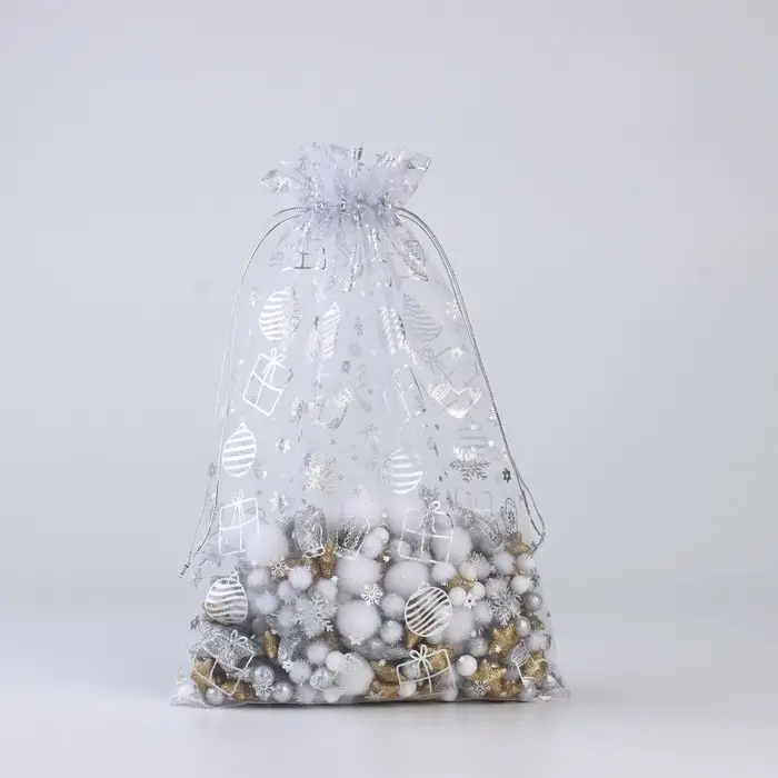Мешочек подарочный «Новогодние подарки», органза, белый, 20 х 30 см Мешочек подарочный «Новогодние подарки», органза, белый, 20 х 30 см