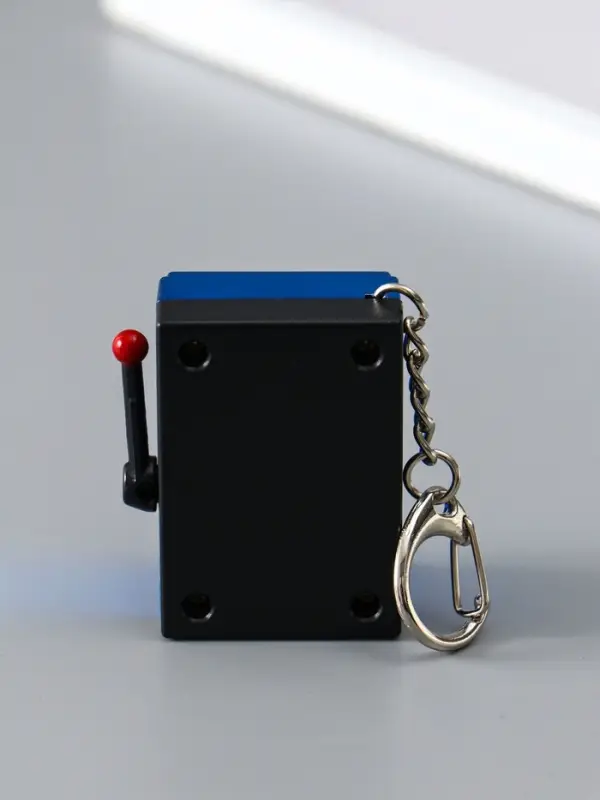 Брелок пластик "Игровой автомат - казино" синий 2,7х3,4х5 см
