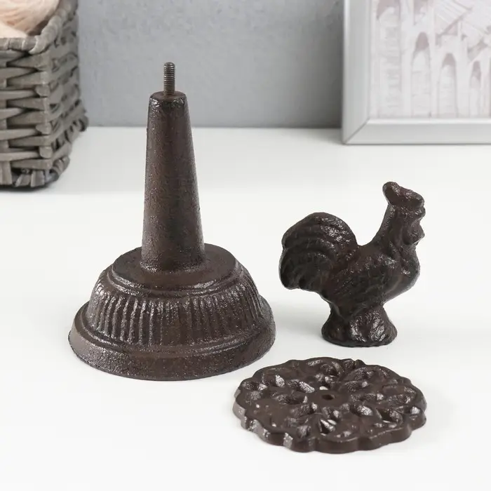 Сувенир катушка для ниток чугун  Сувенир катушка для ниток чугун "Петушок" 10х10х20 см