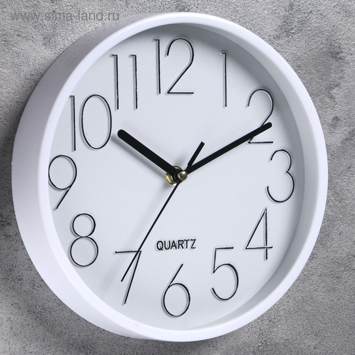 Часы настенные интерьерные "Элегант", d-22.5 см, белые, дискретный ход