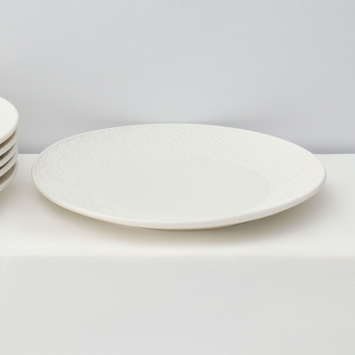 Набор тарелок фарфоровых десертных Magistro Lofty, 6 предметов: d=20 см, цвет белый Набор тарелок фарфоровых десертных Magistro Lofty, 6 предметов: d=20 см, цвет белый