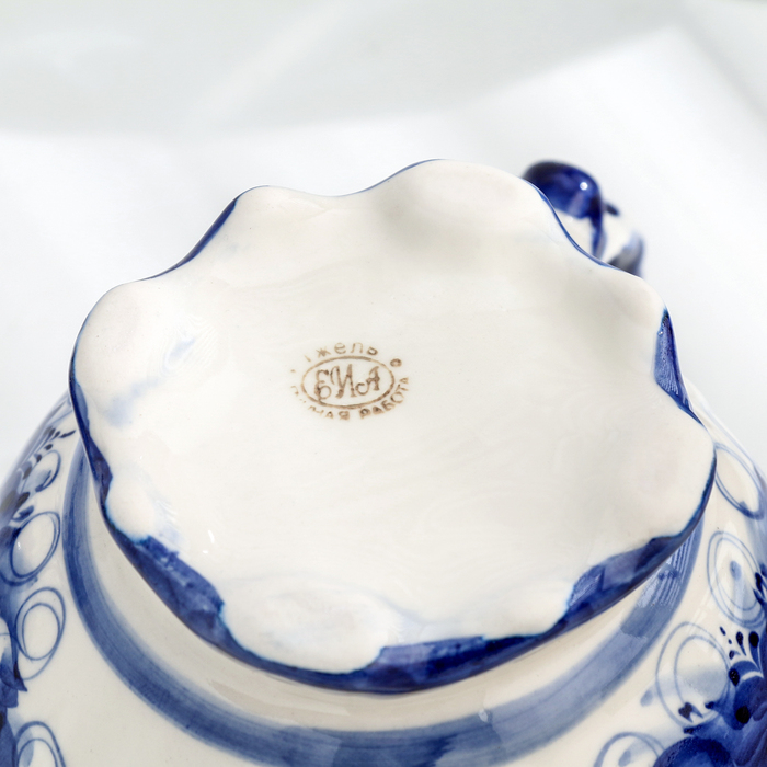 Чайник, гжель, фарфор, автор Рогова, 18х24 см Чайник, гжель, фарфор, автор Рогова, 18х24 см