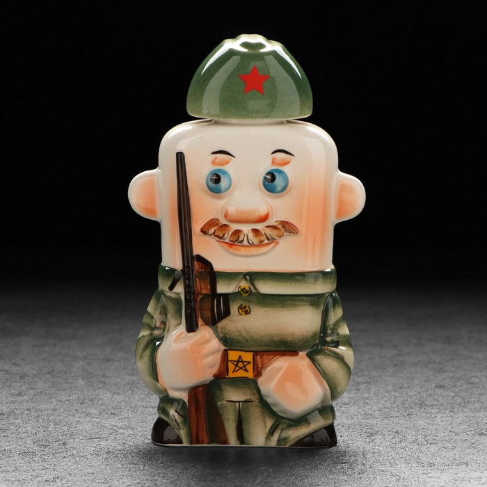 Штоф фарфоровый «Стрелок», 0.35 л, в упаковке книге Штоф фарфоровый «Стрелок», 0.35 л, в упаковке книге