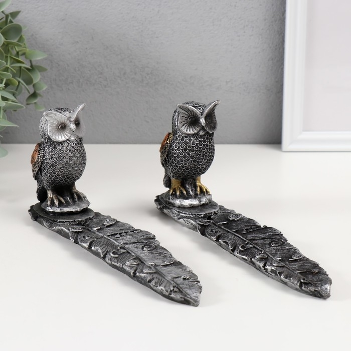 Сувенир полистоун с подставкой под благовония Сувенир полистоун с подставкой под благовония "Филин на пёрышке" 5х24х10 см