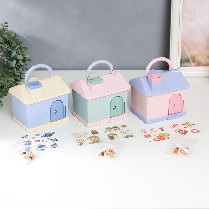 Копилка пластик Копилка пластик "Домик в нежных тонах" МИКС 14х10х13 см