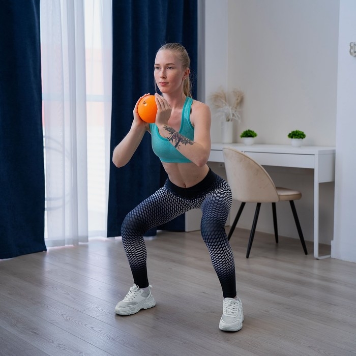 Медицинбол ONLYTOP, 1 кг Медицинбол ONLYTOP, 1 кг