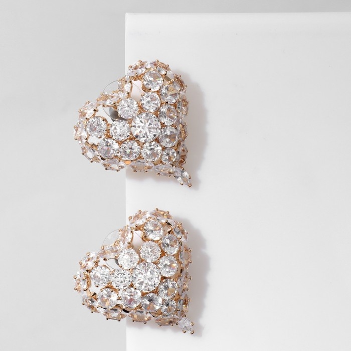 Серьги со стразами «Сердце» вспышка, цвет белый в золоте Серьги со стразами «Сердце» вспышка, цвет белый в золоте