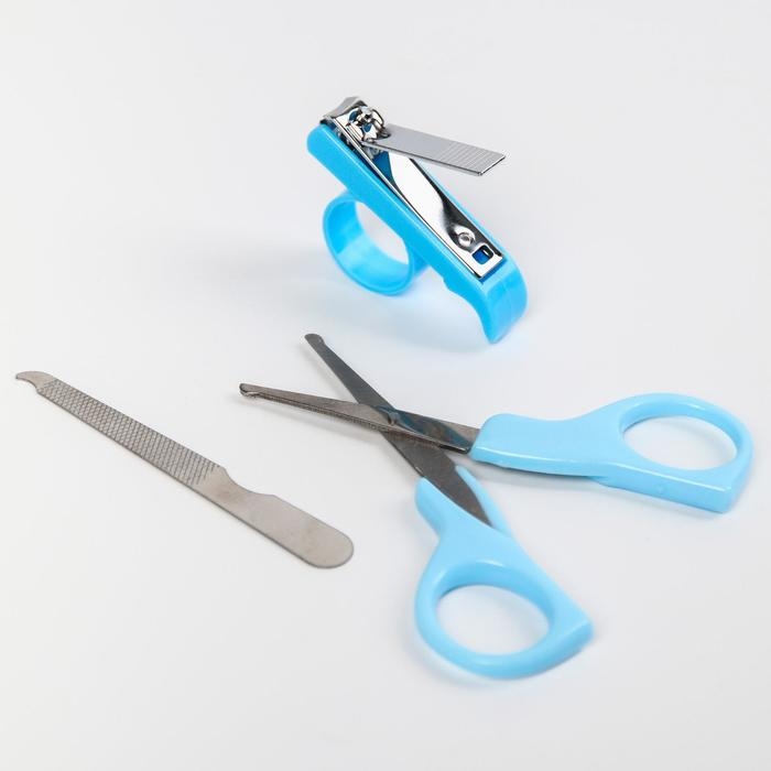 Набор по уходу за ребёнком, 5 предметов: щётка, расчёска, безопасные ножницы, пилочка и щипчики для ногтей, цвет голубой Набор по уходу за ребёнком, 5 предметов: щётка, расчёска, безопасные ножницы, пилочка и щипчики для ногтей, цвет голубой