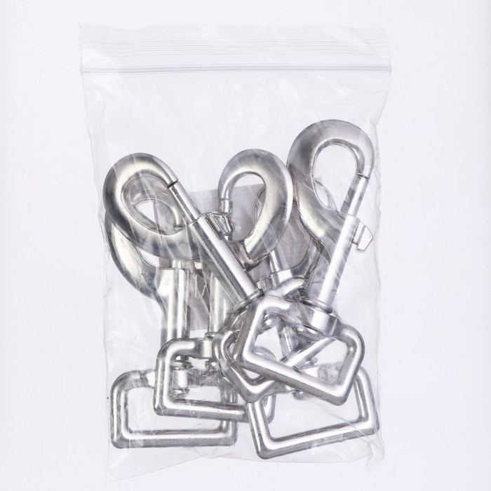 Карабин большой с широким основанием, 7,7 см. (ширина проушины 2,7 см) Карабин большой с широким основанием, 7,7 см. (ширина проушины 2,7 см)