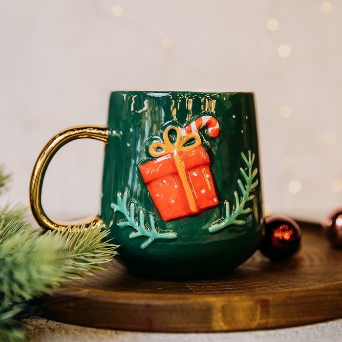 Новый год! Кружка новогодняя керамическая «Подарок», 600 мл, цвет зелёный Новый год! Кружка новогодняя керамическая «Подарок», 600 мл, цвет зелёный