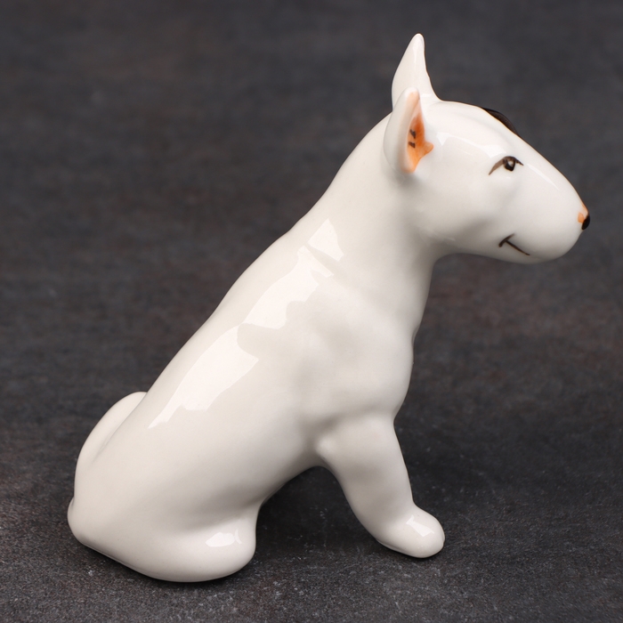 Статуэтка фарфоровая  Статуэтка фарфоровая "Бультерьер черный глаз", 10 см, авторская роспись